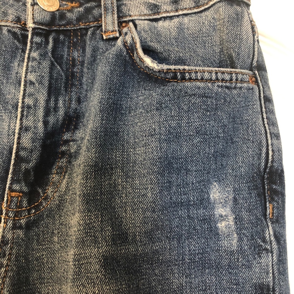 Topshop Ripped Mom Jeans - Picture 3 of 5